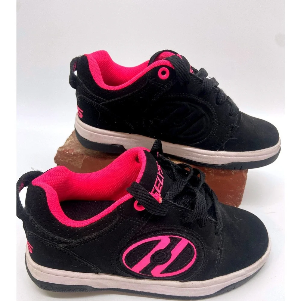 Heelys Kid's Black/ Hot Pink ‎ Low Top Roller Skate Sneakers with Wheels Size Y1